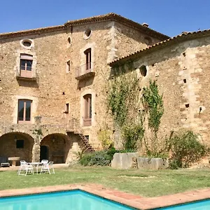 Traver De Besalu Maià de Montcal